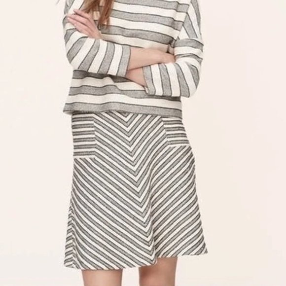 Loft XS Women's Gray Cream Black Striped Flippy Swing Mini Skirt - Picture 1 of 6